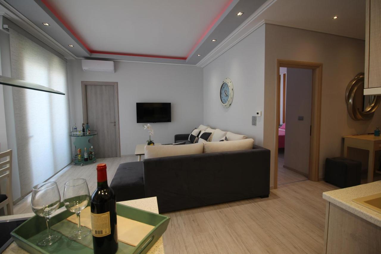 Luxury Seafront Apartments Sarande Exterior photo