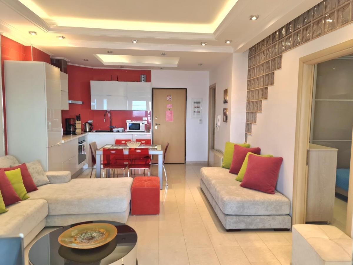 Luxury Seafront Apartments Sarande Exterior photo